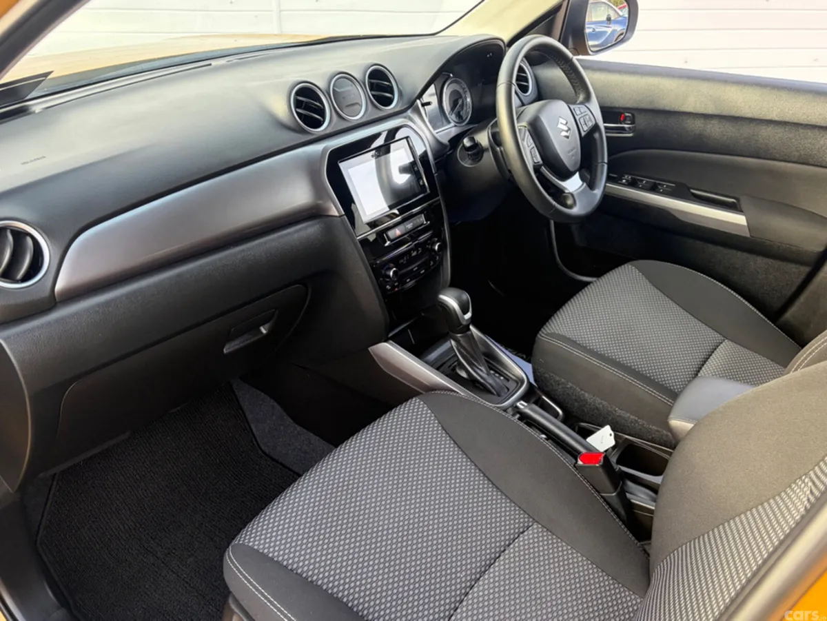 Suzuki Vitara SUV, Petrol Hybrid, 2025, Yellow
