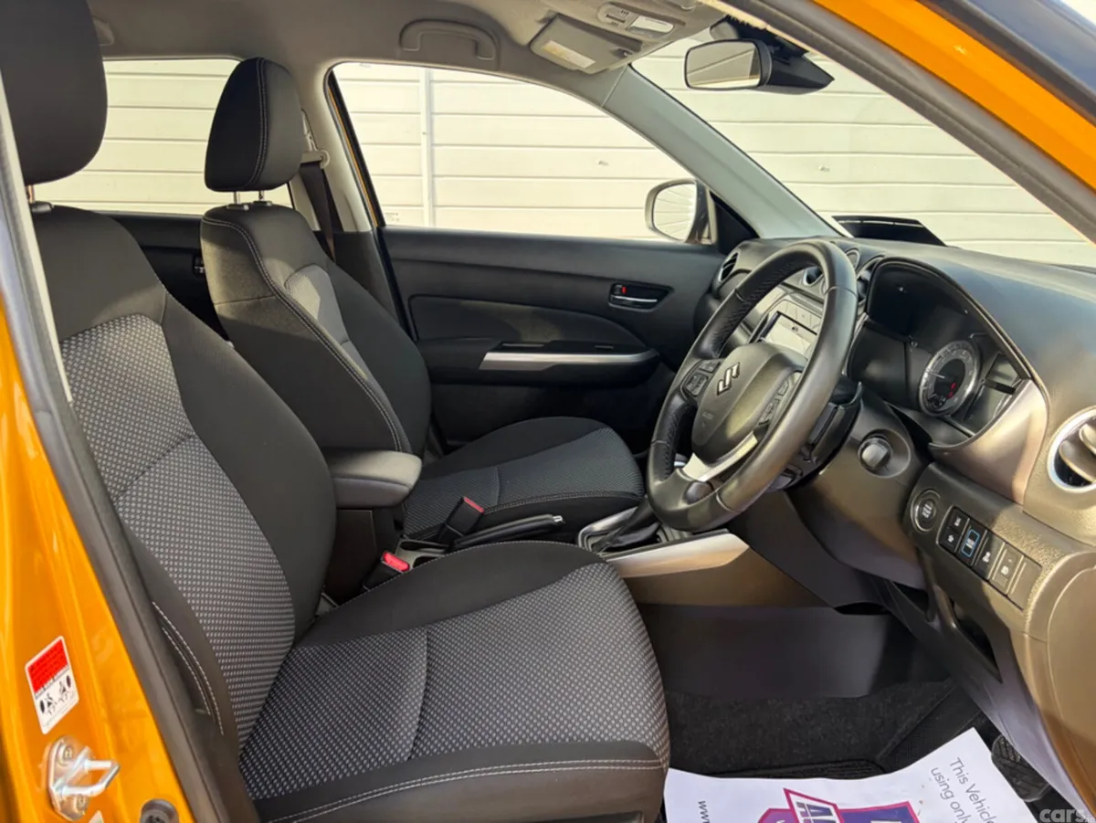 Suzuki Vitara SUV, Petrol Hybrid, 2025, Yellow
