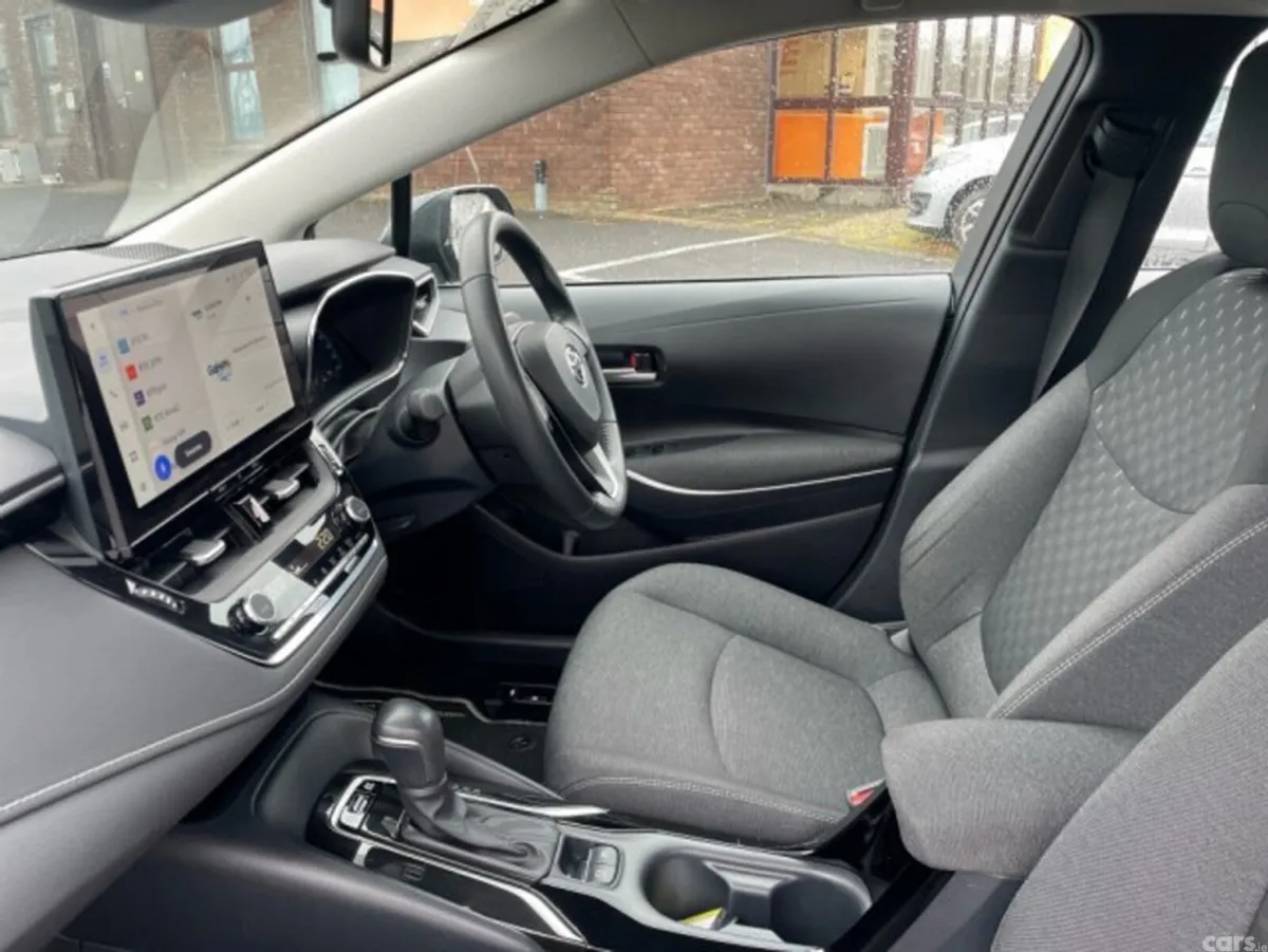 Toyota Corolla Saloon, Petrol Hybrid, 2023, Grey