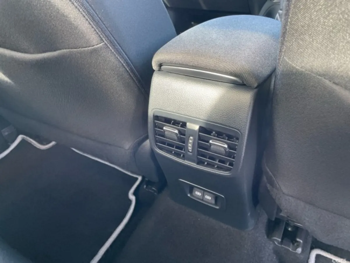 Toyota Corolla Saloon, Petrol Hybrid, 2026, Green