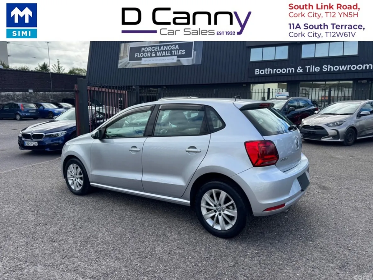 Volkswagen Polo Hatchback, Petrol, 2014, Silver
