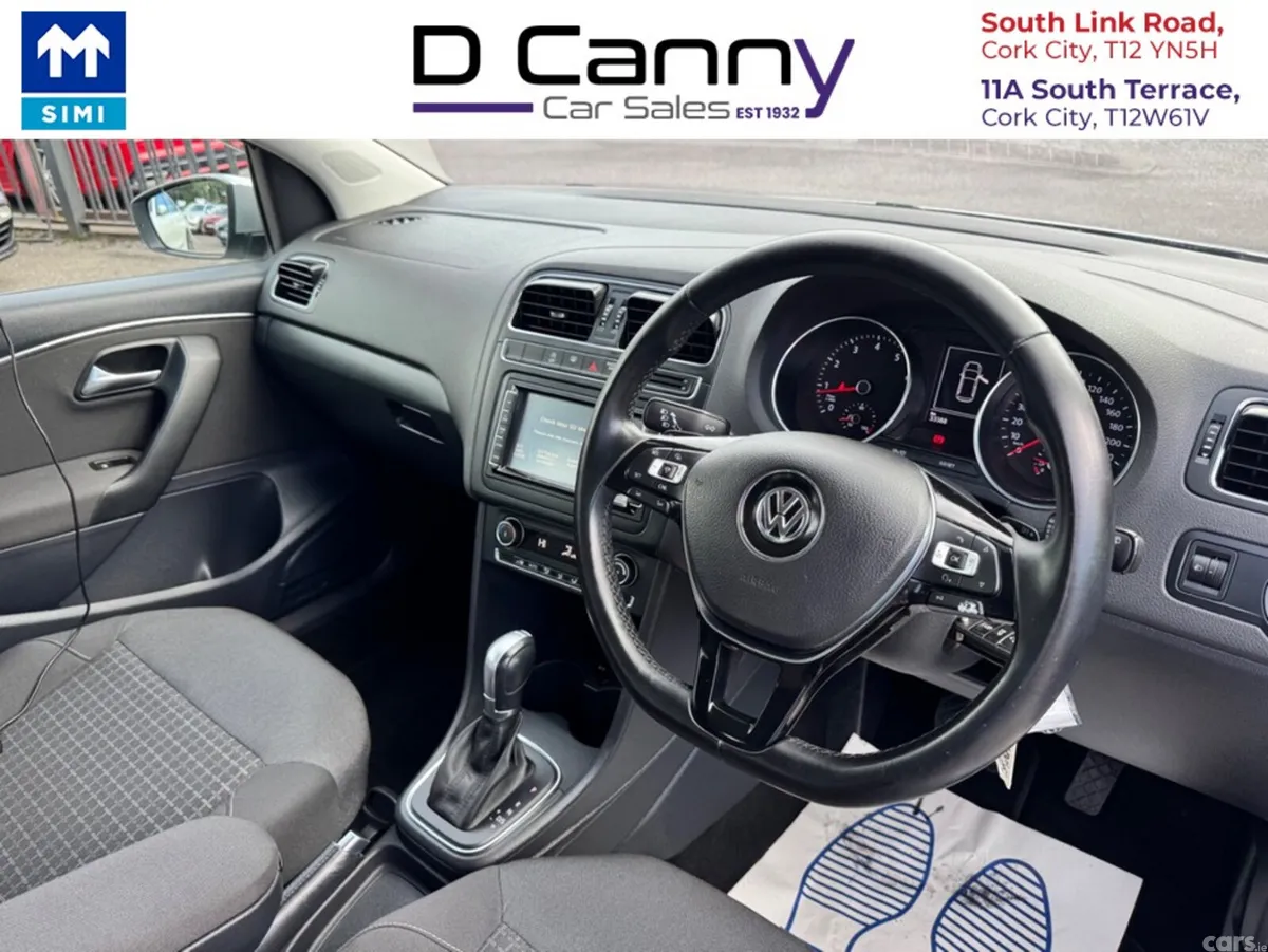Volkswagen Polo Hatchback, Petrol, 2014, Silver