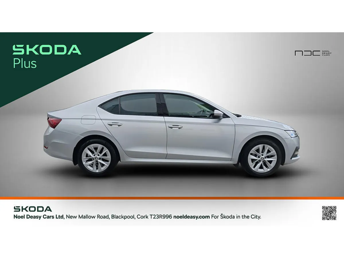 Skoda Octavia Saloon, Petrol, 2024, Silver