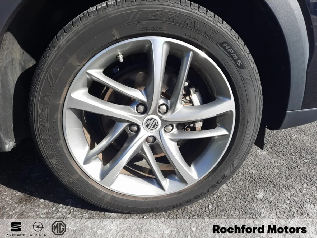 MG HS Hatchback, Petrol Plug-in Hybrid, 2023, Black