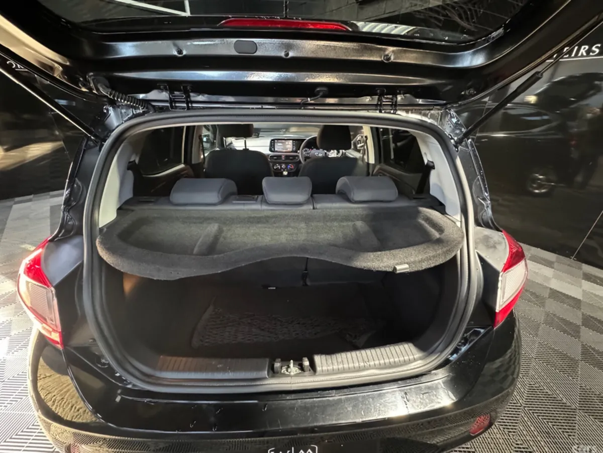 Hyundai i10 Hatchback, Petrol, 2020, Black