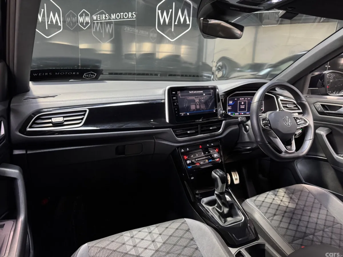 Volkswagen T-Roc MPV, Diesel, 2023, Black