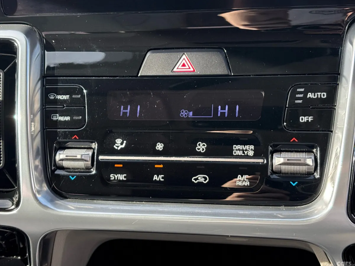 Kia Sorento MPV, Petrol Plug-in Hybrid, 2023, Grey