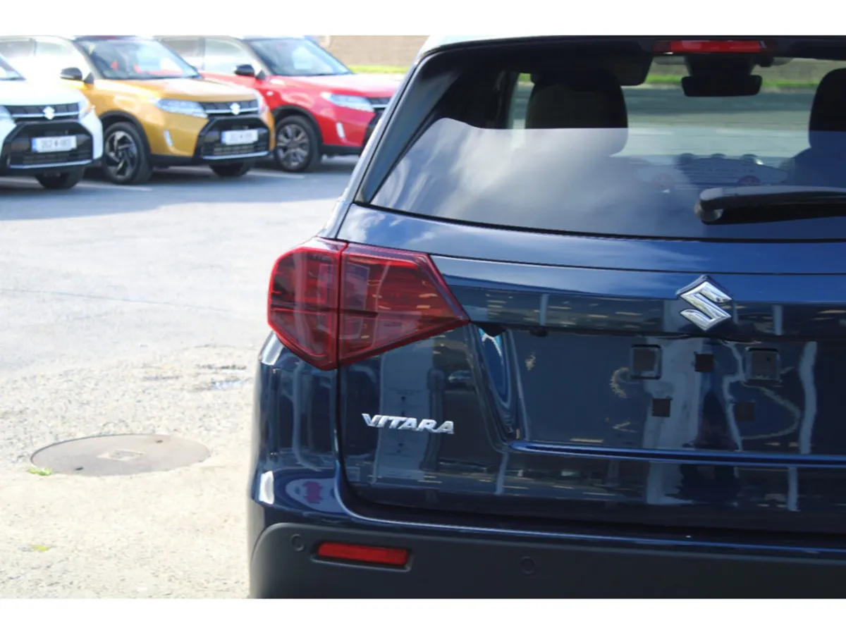 Suzuki Vitara SUV, Petrol Hybrid, 2027, Blue