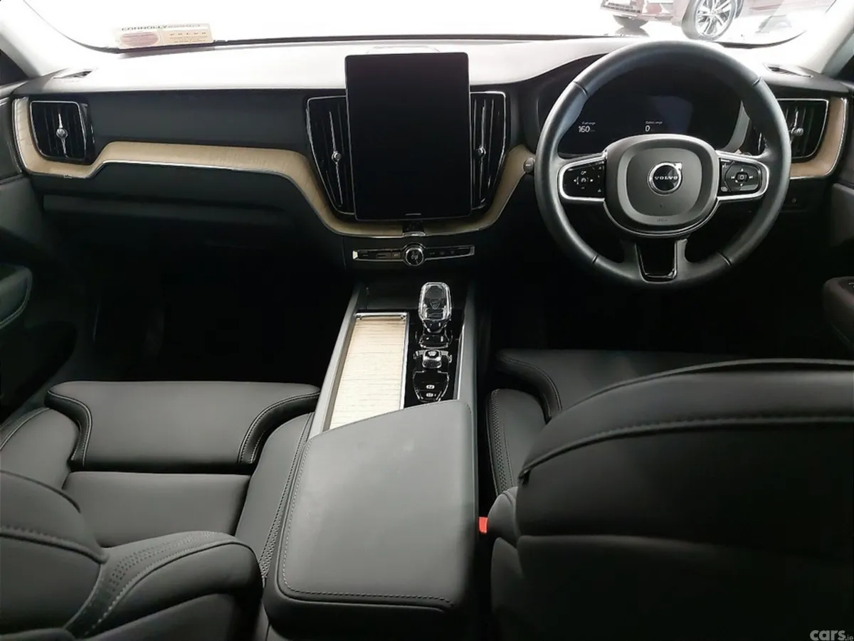 Volvo XC60 SUV, Petrol Plug-in Hybrid, 2026, Blue