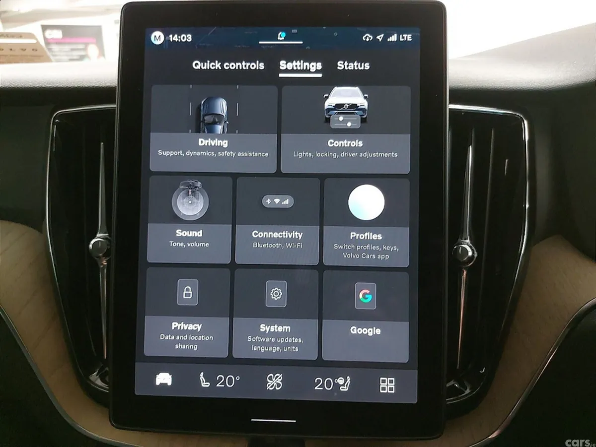 Volvo XC60 SUV, Petrol Plug-in Hybrid, 2026, Blue