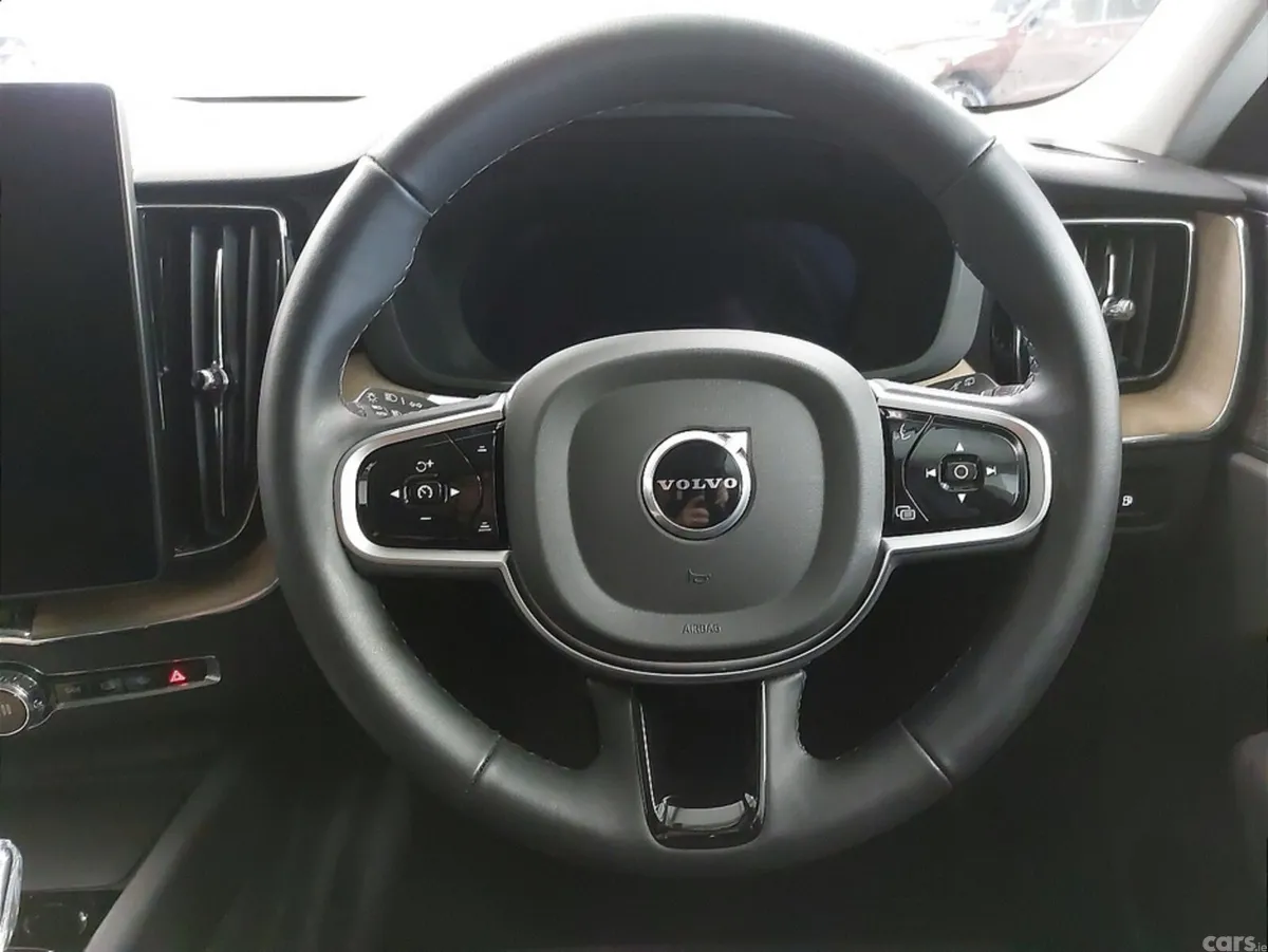 Volvo XC60 SUV, Petrol Plug-in Hybrid, 2026, Blue