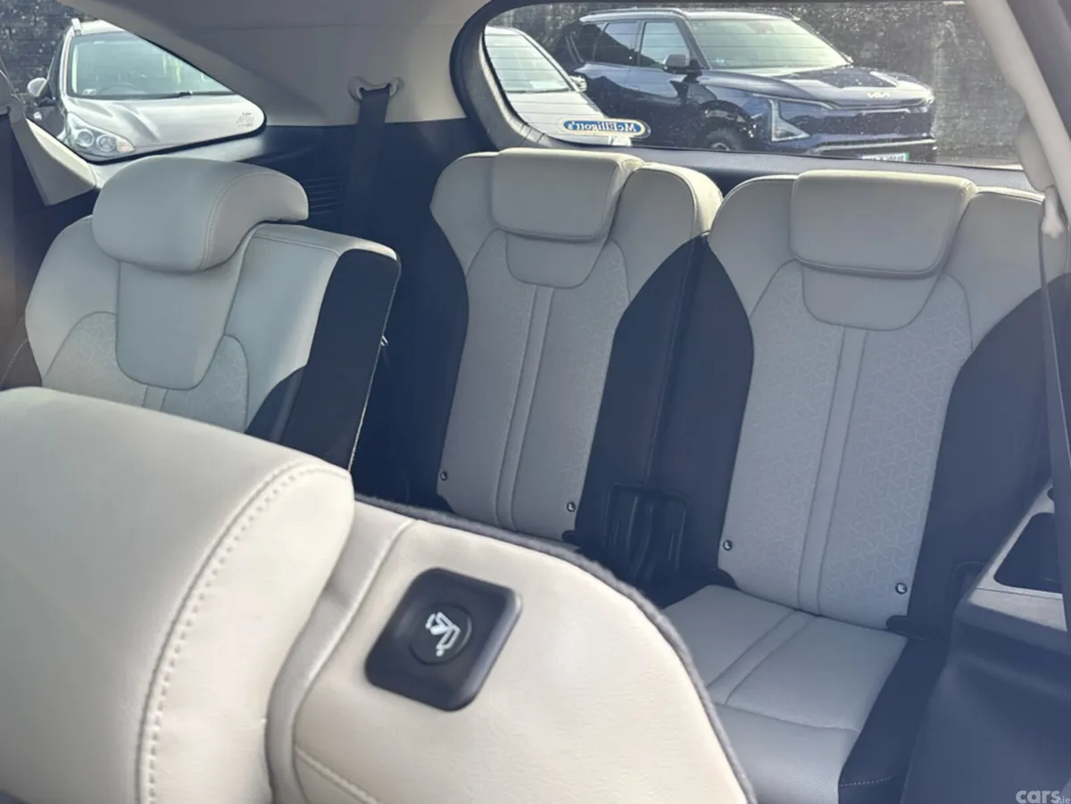 Kia Sorento MPV, Diesel, 2023, Black