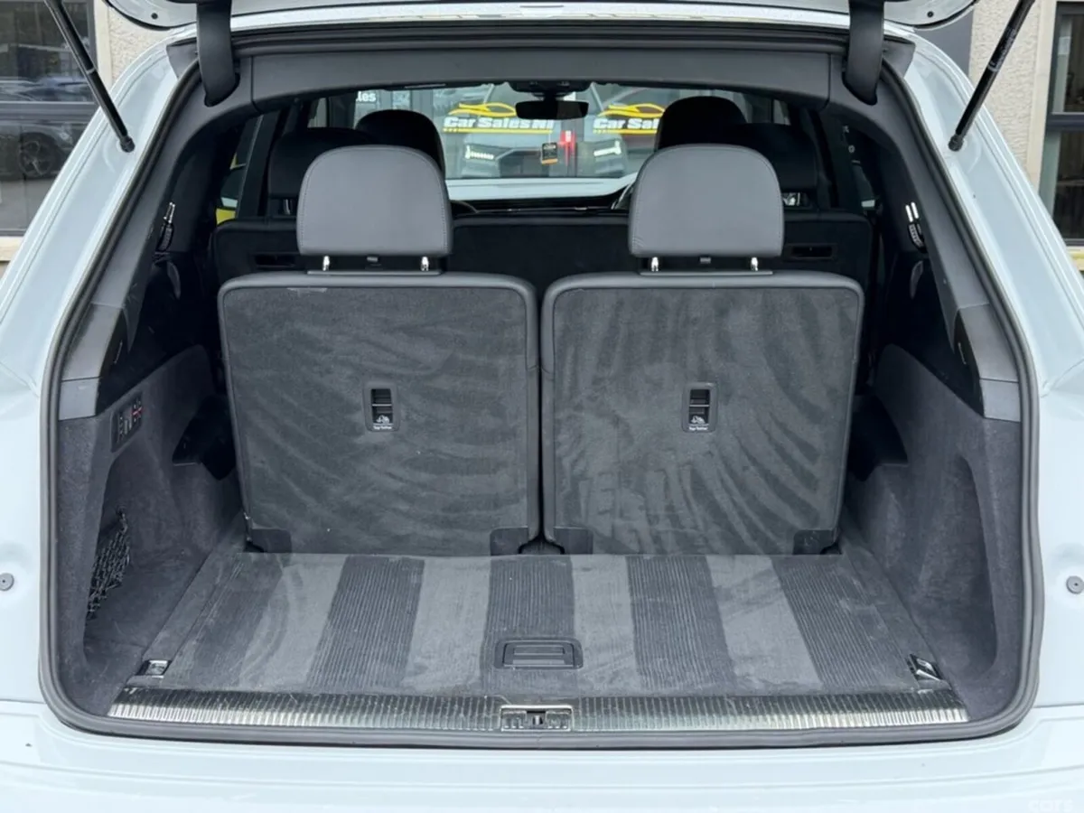 Audi Q7 SUV, Diesel Hybrid, 2024, White