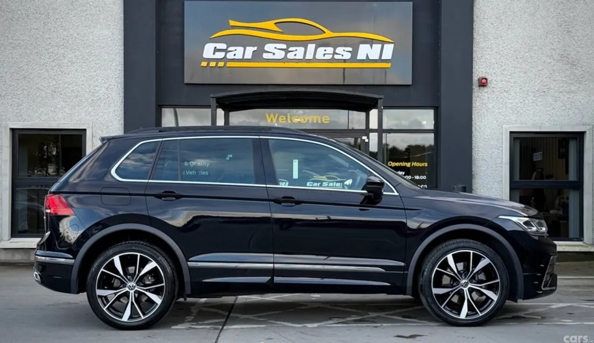 Volkswagen Tiguan SUV, Petrol Hybrid, 2023, Black