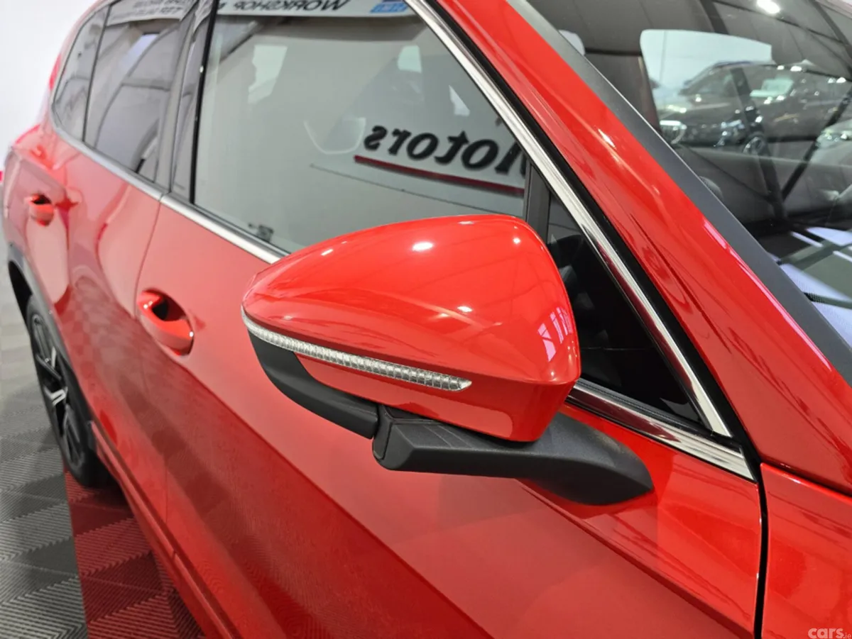 Volkswagen Tiguan SUV, Petrol Plug-in Hybrid, 2025, Red