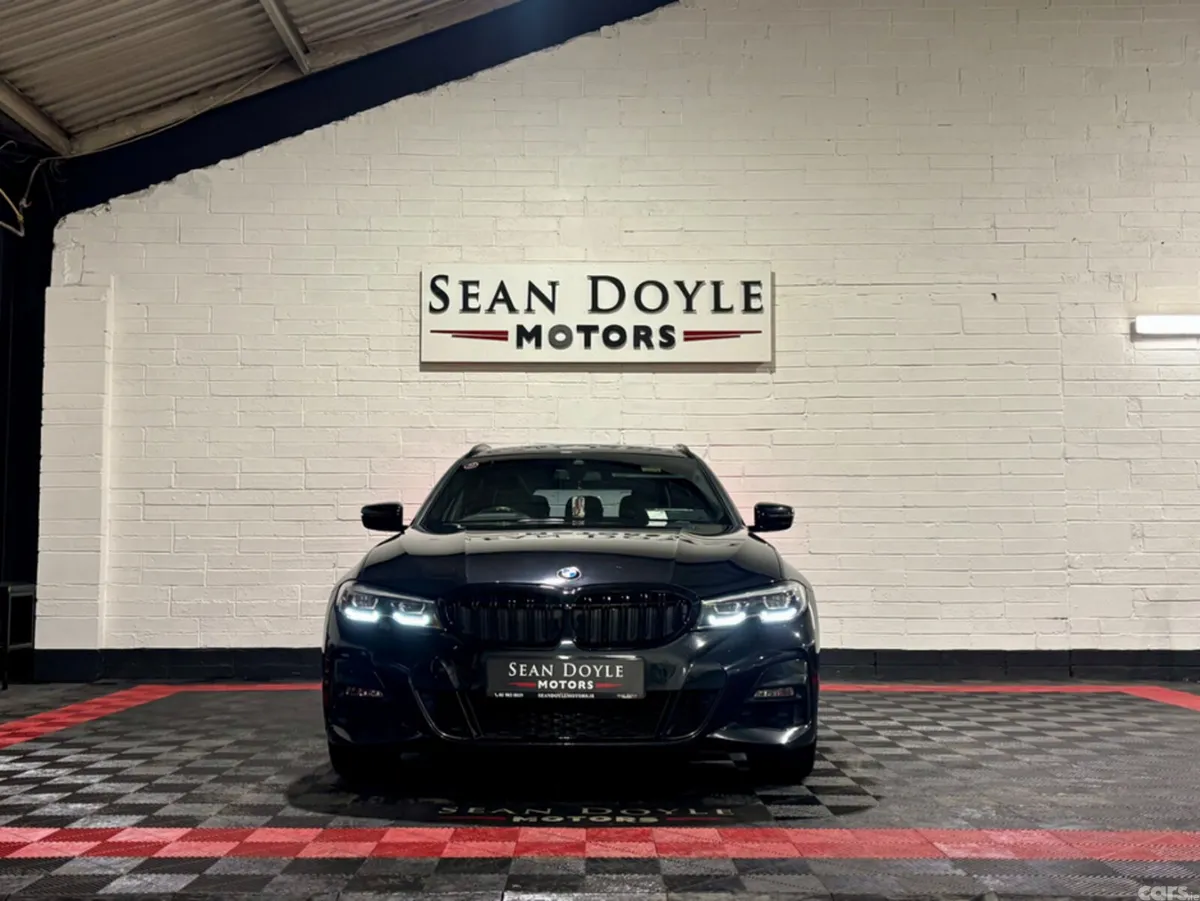 BMW 3-Series Estate, Petrol Plug-in Hybrid, 2021, Black