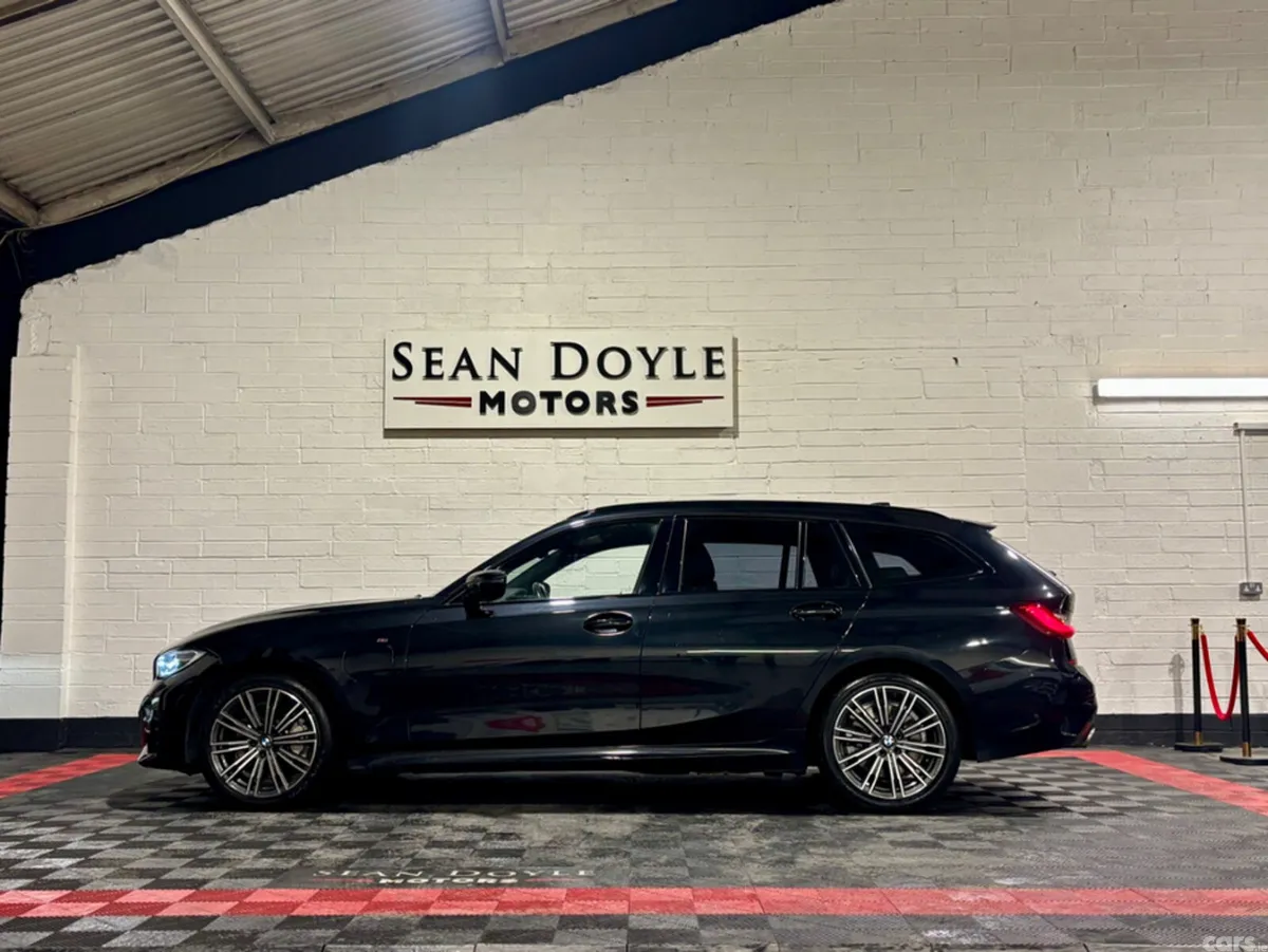 BMW 3-Series Estate, Petrol Plug-in Hybrid, 2021, Black