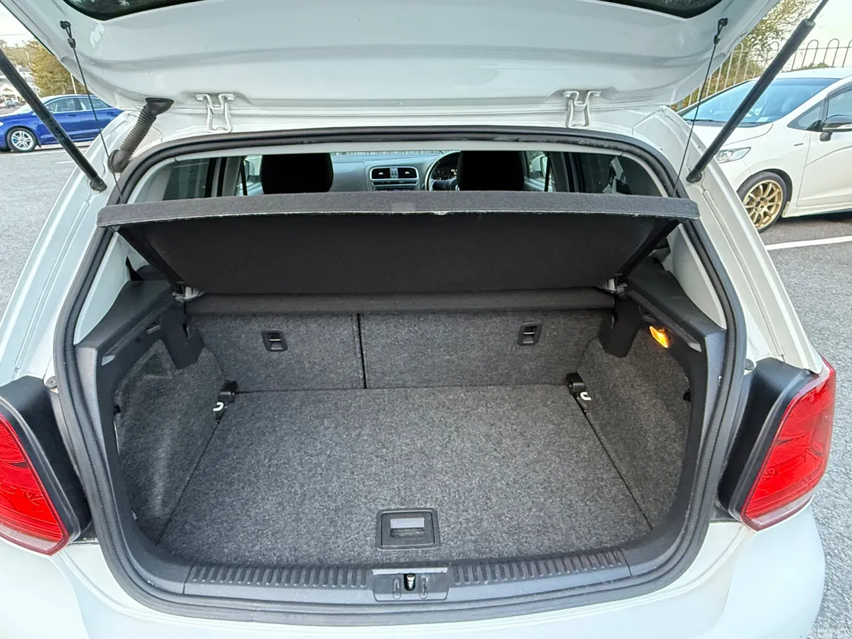 Volkswagen Polo Hatchback, Petrol, 2013, White