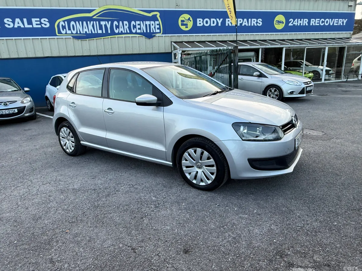 Volkswagen Polo Hatchback, Petrol, 2013, Silver