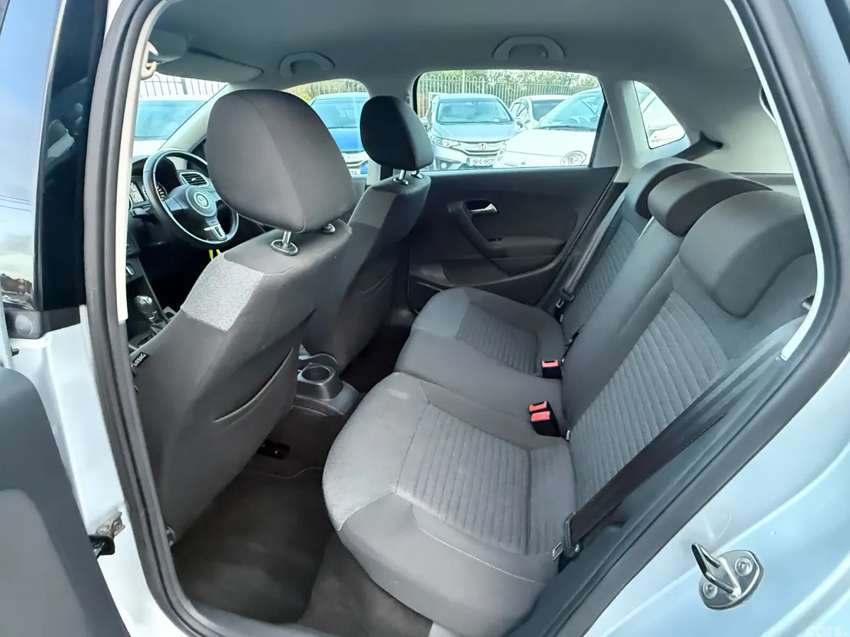 Volkswagen Polo Hatchback, Petrol, 2013, Silver