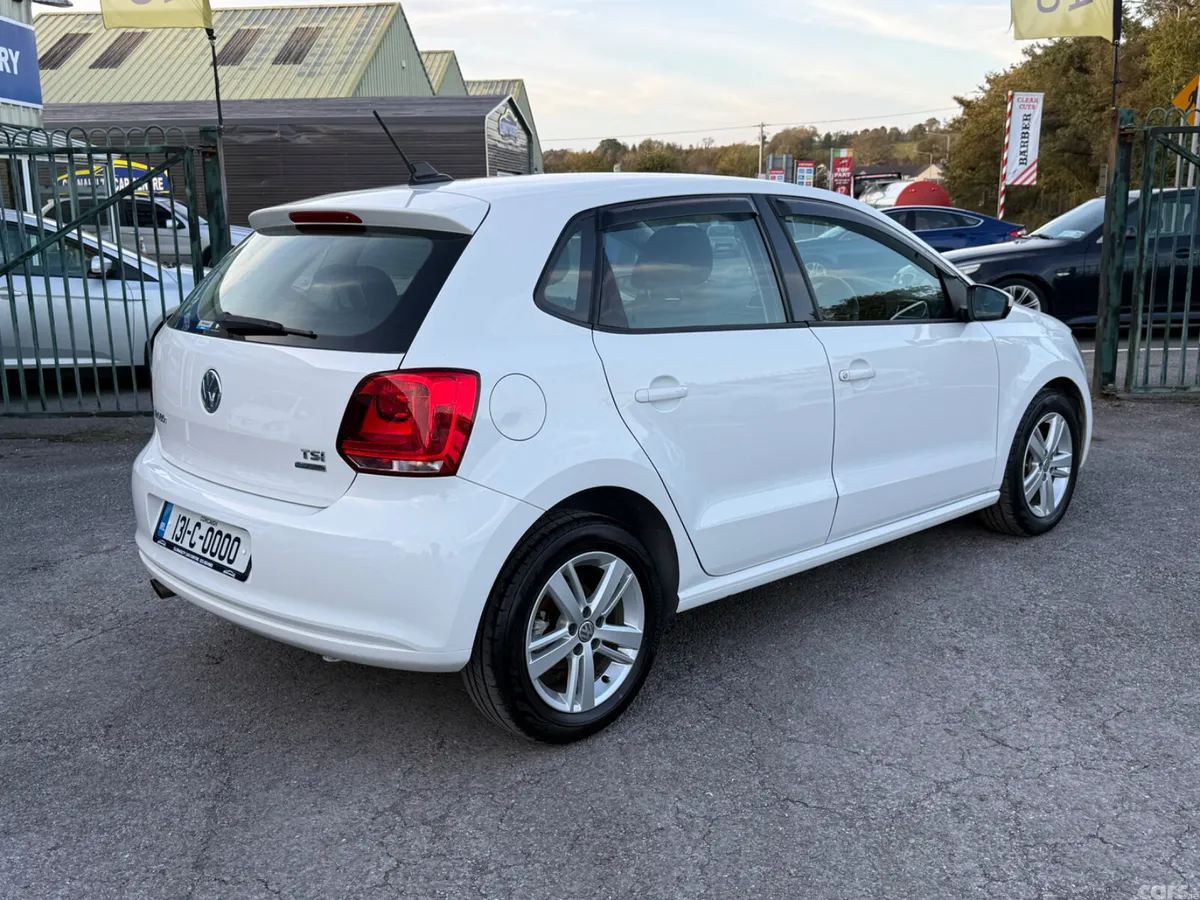 Volkswagen Polo Hatchback, Petrol, 2013, White