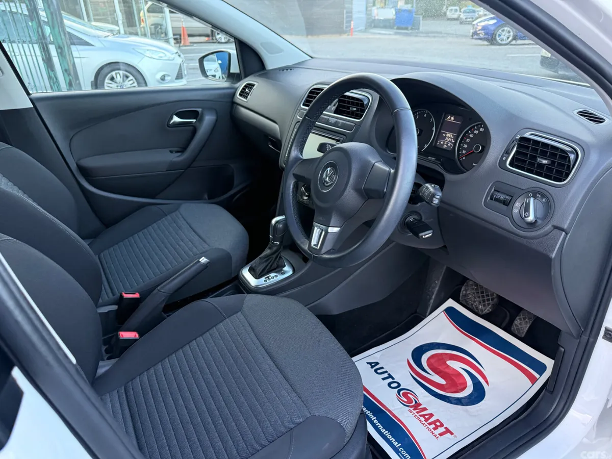 Volkswagen Polo Hatchback, Petrol, 2013, White