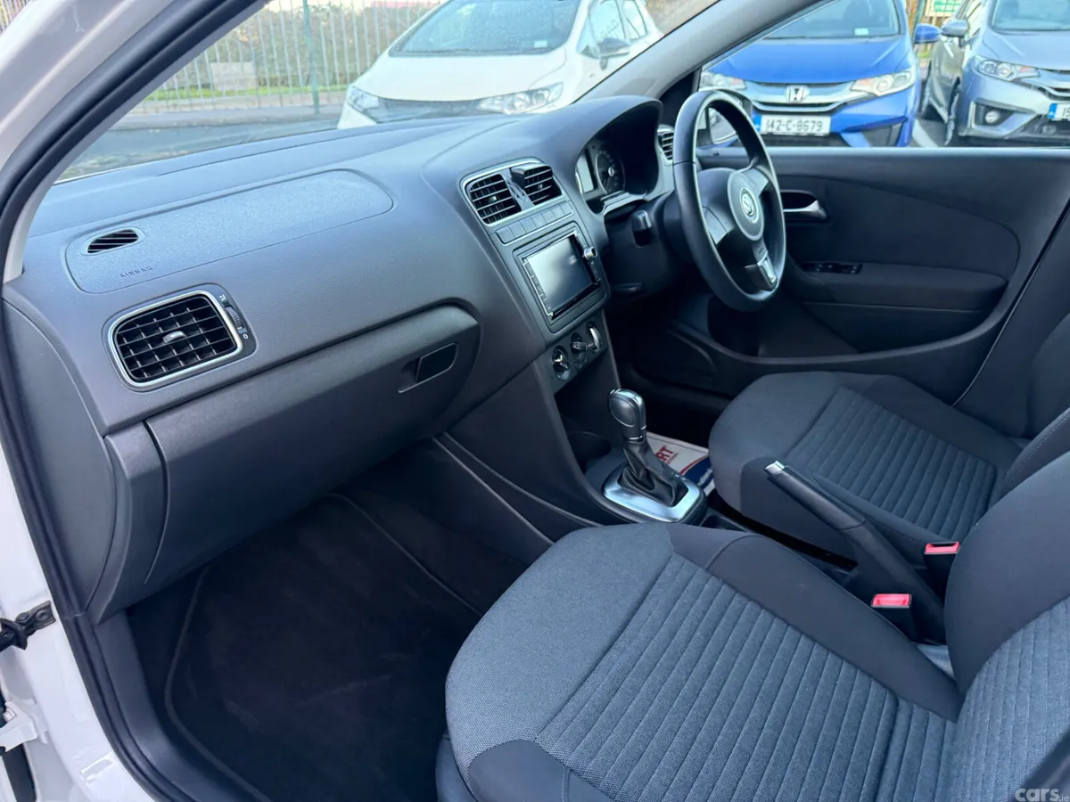 Volkswagen Polo Hatchback, Petrol, 2013, White