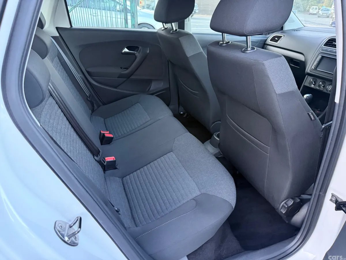 Volkswagen Polo Hatchback, Petrol, 2013, White