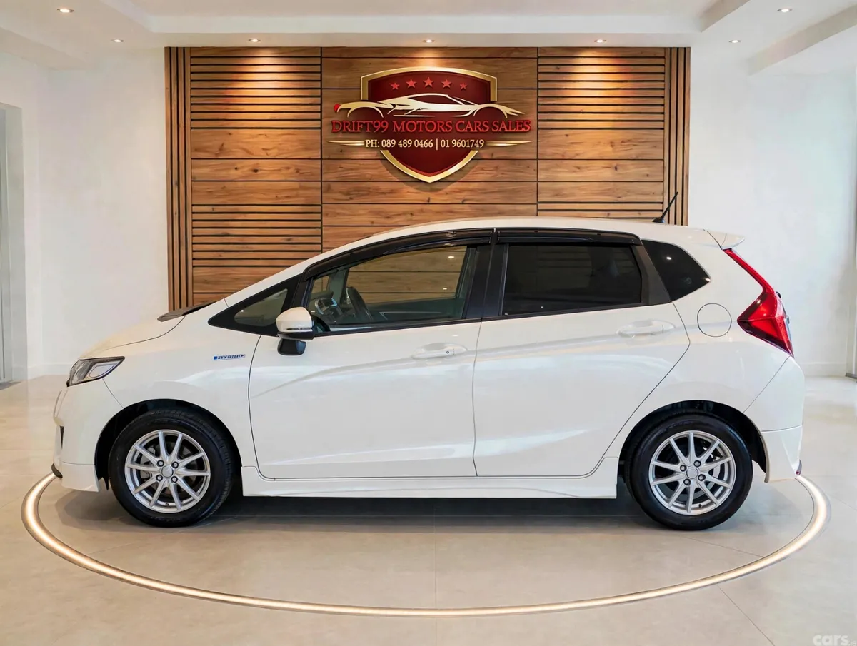 Honda Fit Hatchback, Petrol Hybrid, 2015, White