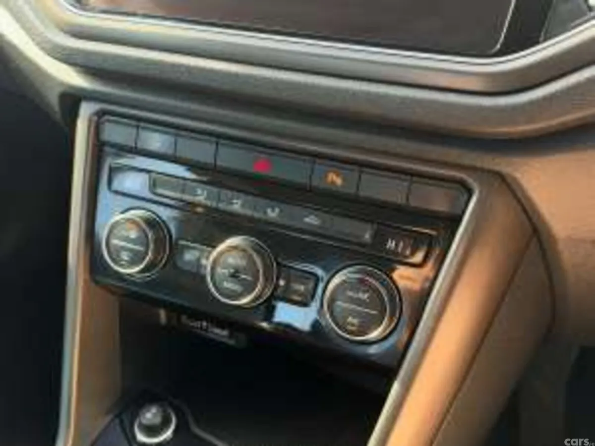 Volkswagen T-Roc SUV, Diesel, 2018, Blue