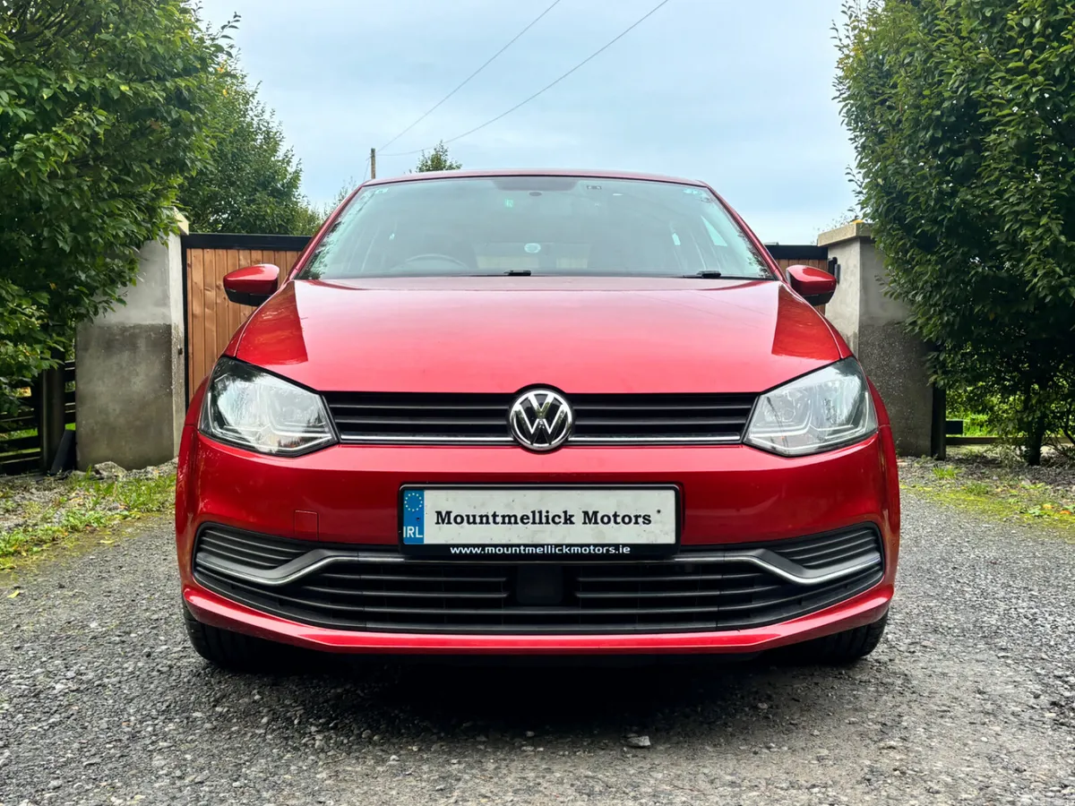 Volkswagen Polo Hatchback, Petrol, 2015, Red