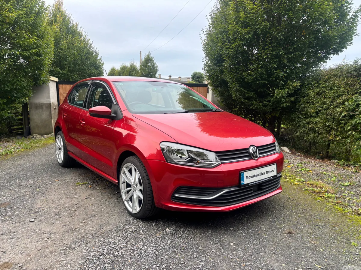 Volkswagen Polo Hatchback, Petrol, 2015, Red