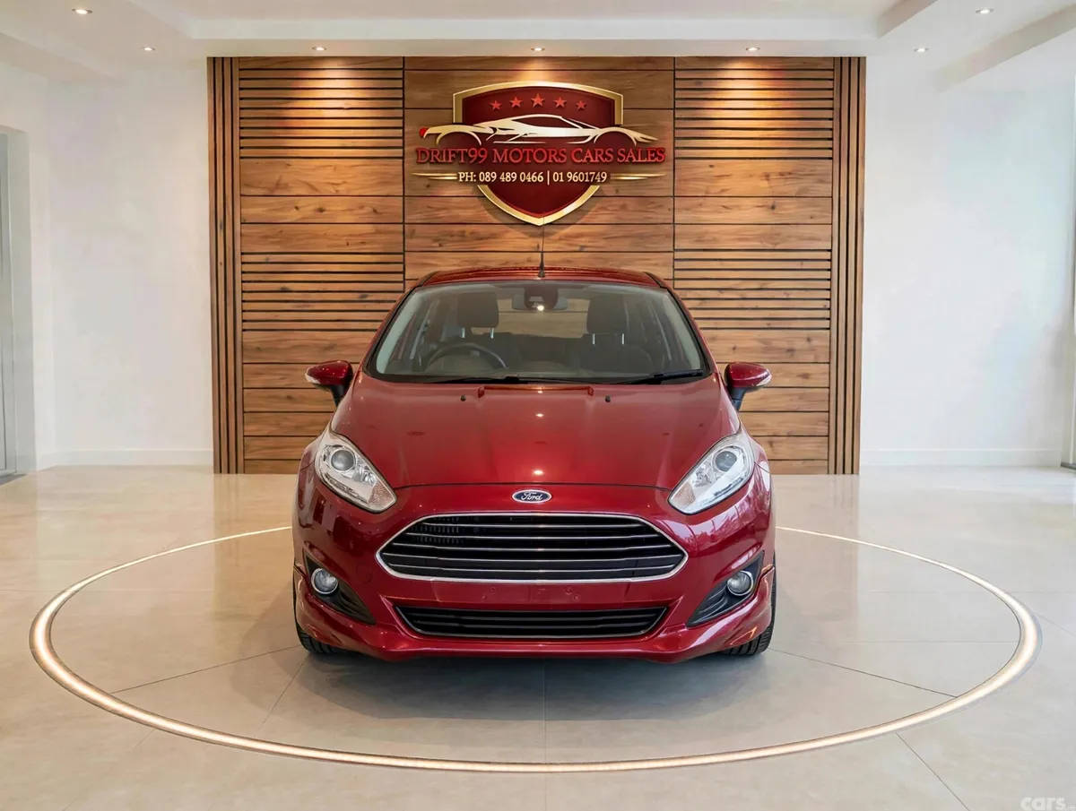 Ford Fiesta Hatchback, Petrol, 2014, Red