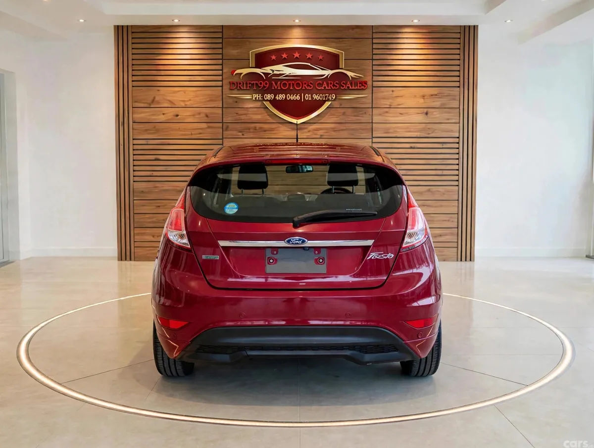 Ford Fiesta Hatchback, Petrol, 2014, Red