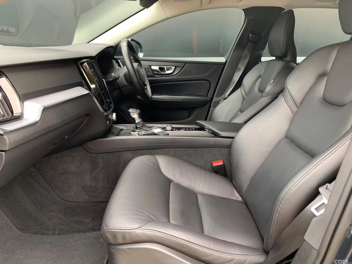 Volvo V60 Estate, Diesel, 2020, Blue