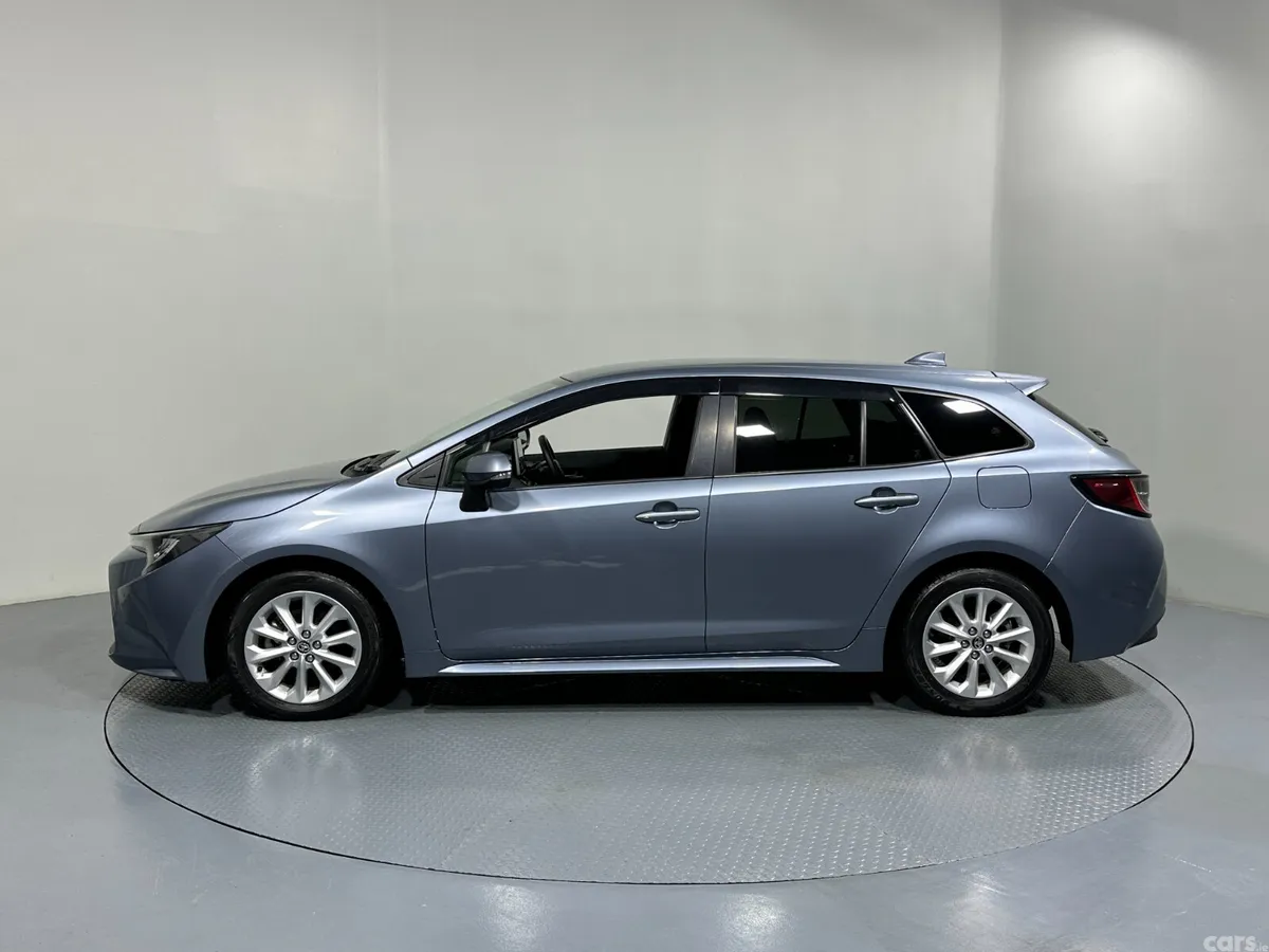 Toyota Corolla Estate, Petrol Hybrid, 2020, Grey
