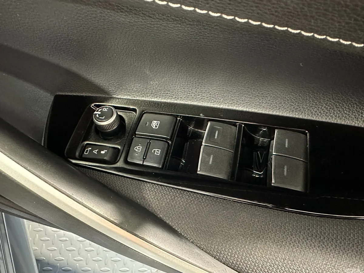 Toyota Corolla Estate, Petrol Hybrid, 2020, Grey