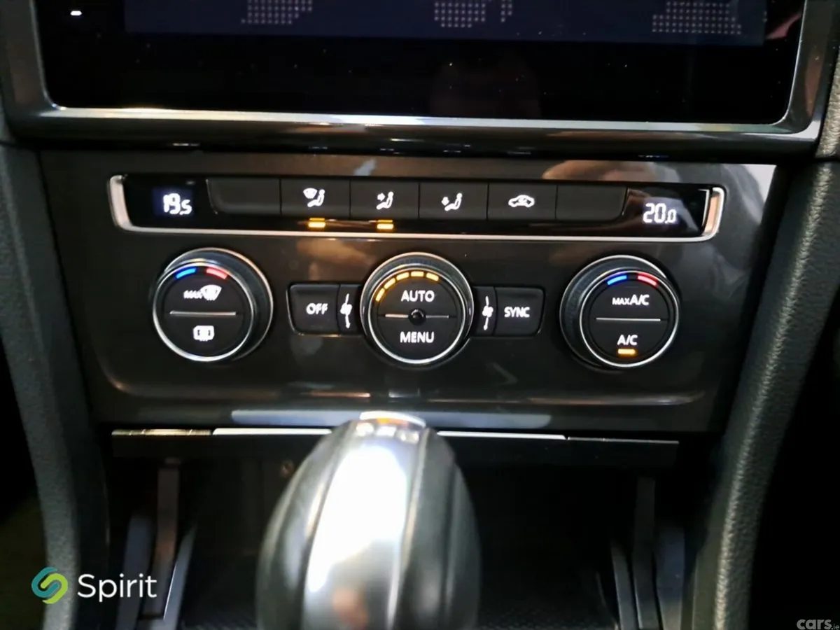 Volkswagen Golf Estate, Petrol, 2018, Black