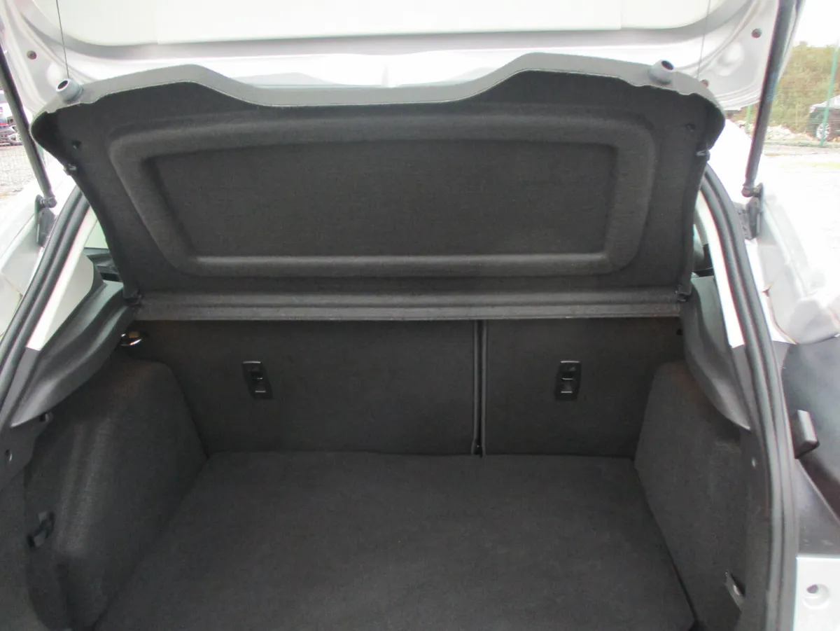 Ford Focus Hatchback, Diesel, 2016, Silver