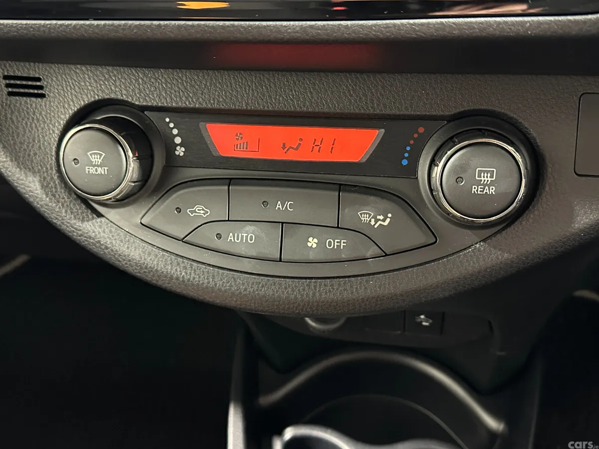 Toyota Yaris Hatchback, Petrol Hybrid, 2019, Red