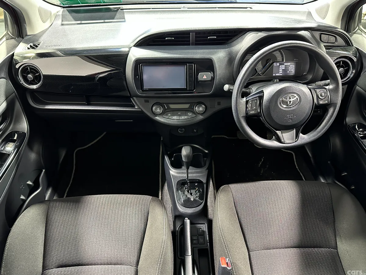 Toyota Yaris Hatchback, Petrol Hybrid, 2019, Red