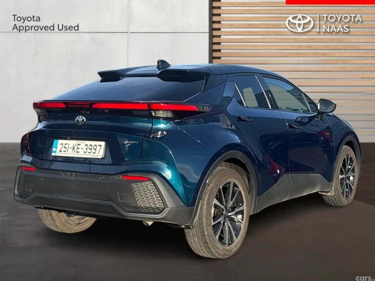 Toyota C-HR SUV, Petrol Hybrid, 2025, Blue