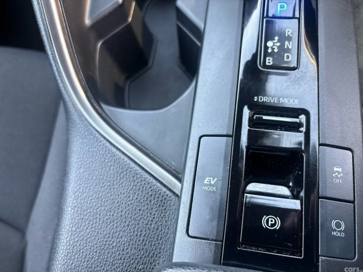 Toyota C-HR SUV, Petrol Hybrid, 2025, Blue