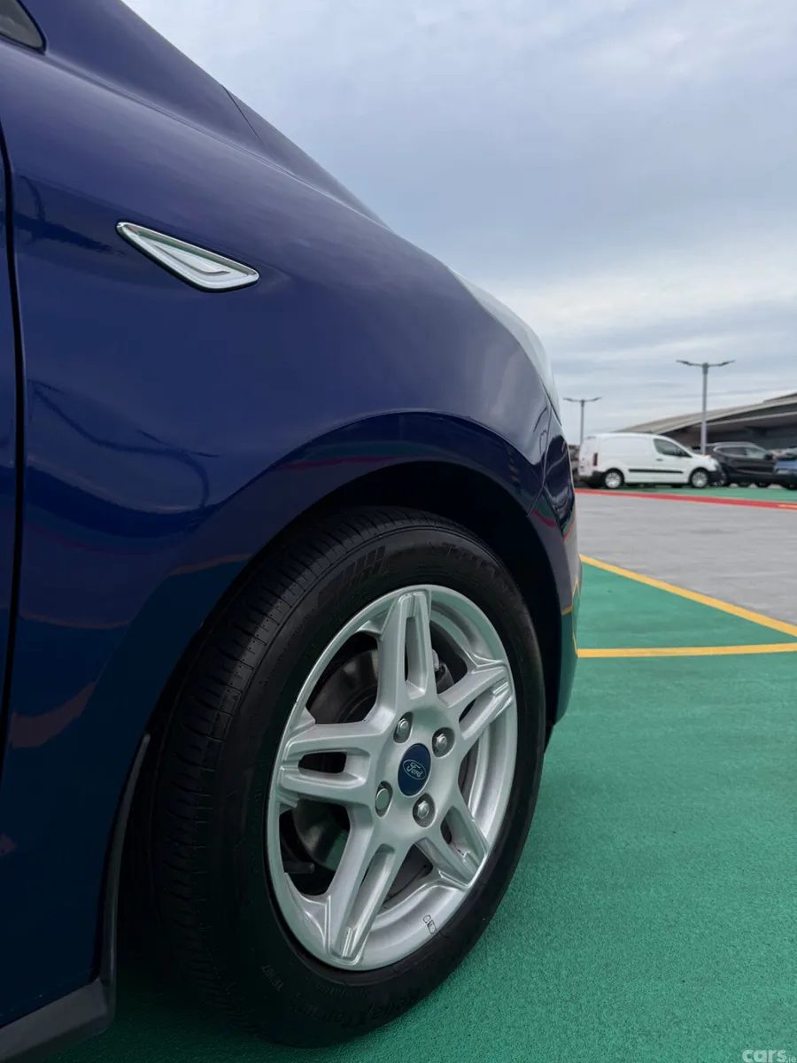 Ford KA Hatchback, Petrol, 2017, Blue