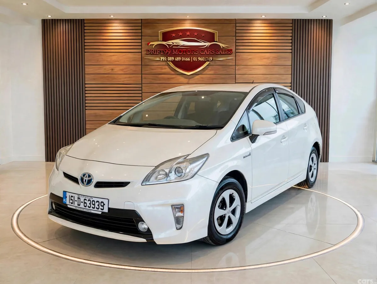 Toyota Prius Hatchback, Petrol Hybrid, 2015, White