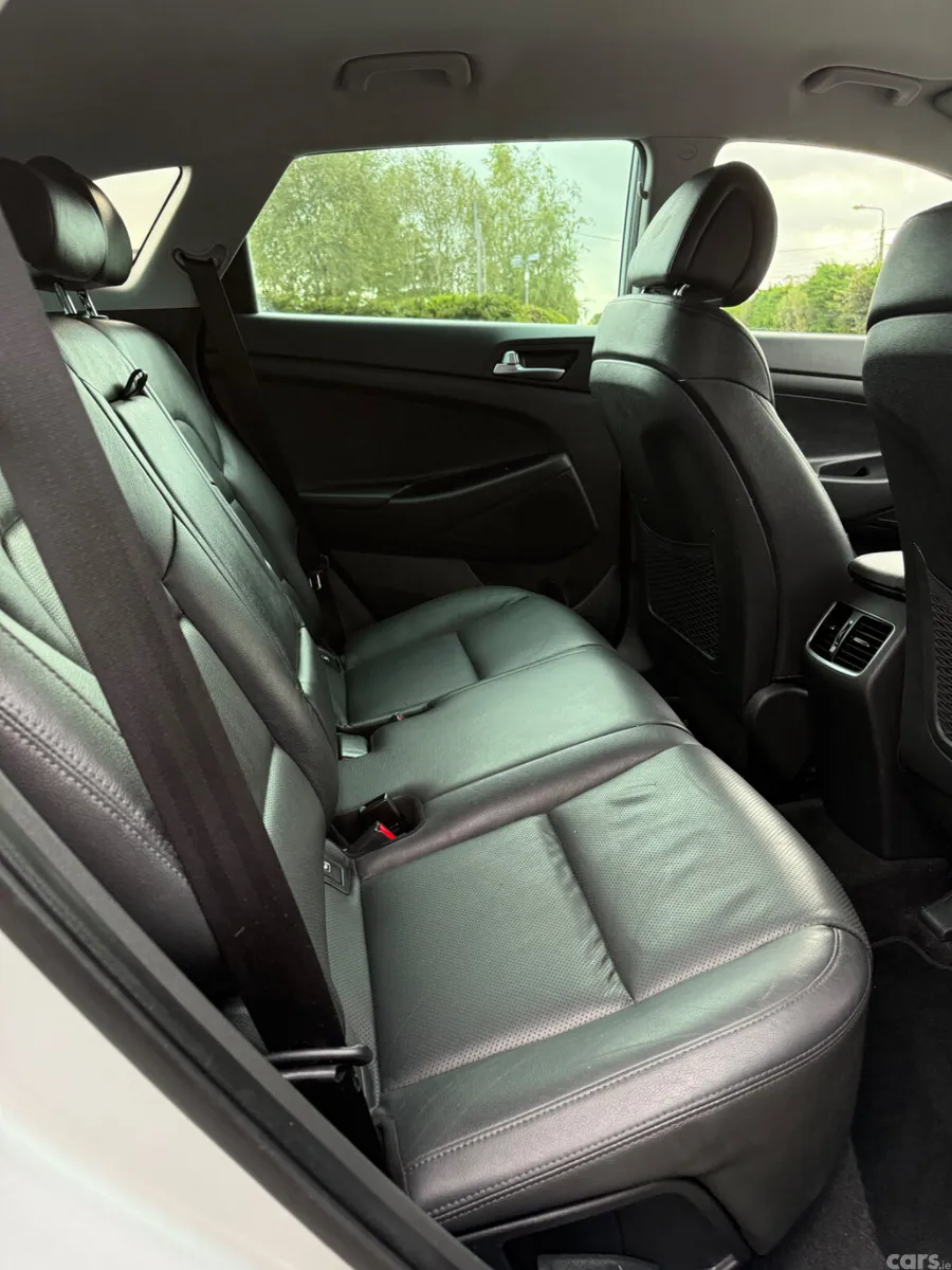 Hyundai Tucson SUV, Diesel, 2016, Silver