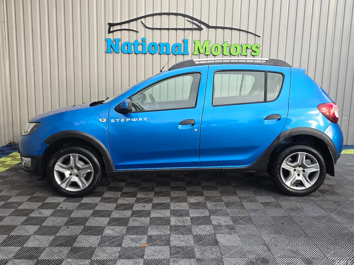 Dacia Sandero Stepway Hatchback, Diesel, 2015, Blue