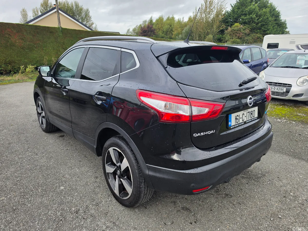 Nissan Qashqai Hatchback, Diesel, 2016, Black