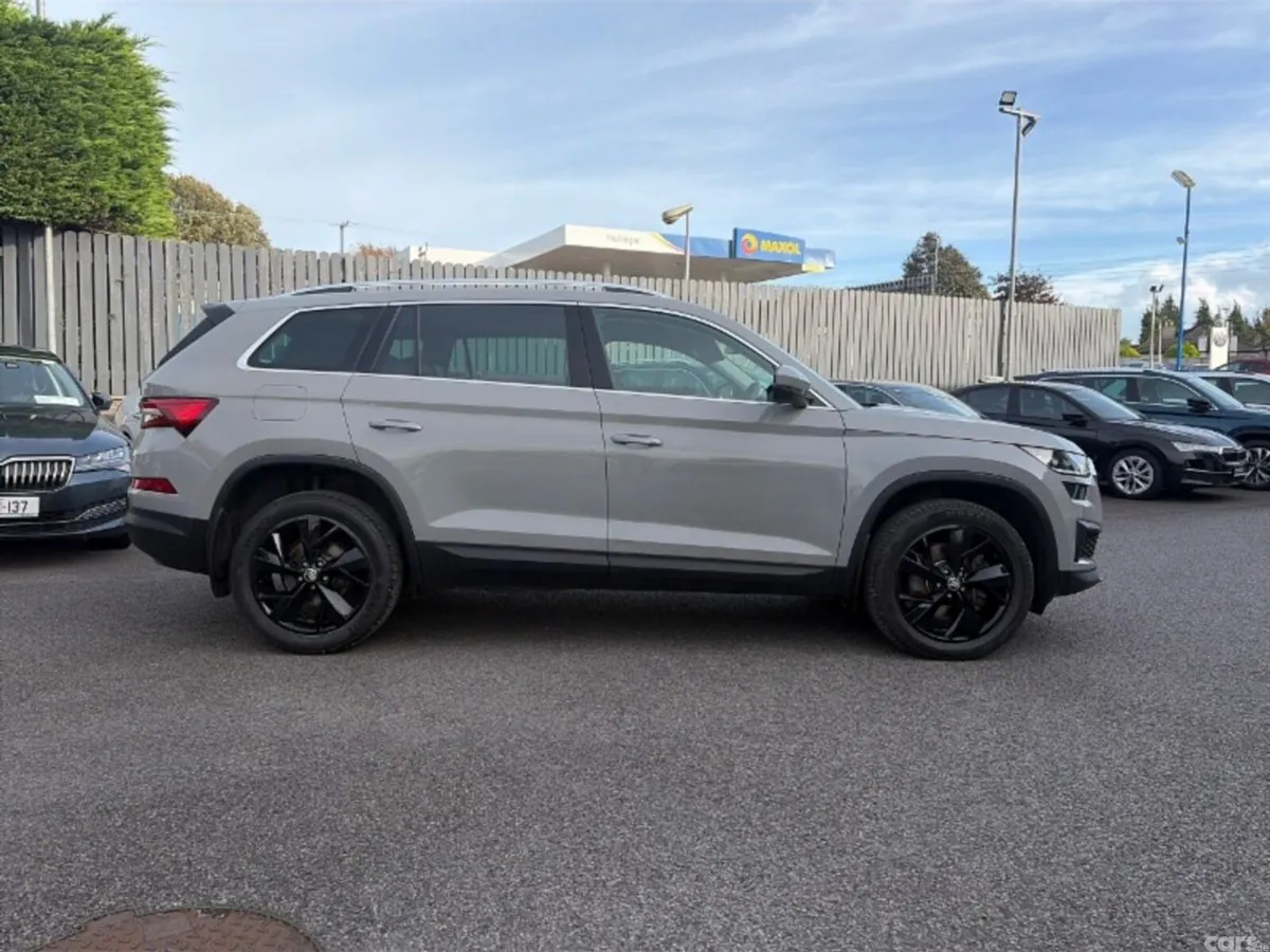 Skoda Kodiaq SUV, Diesel, 2023, Grey