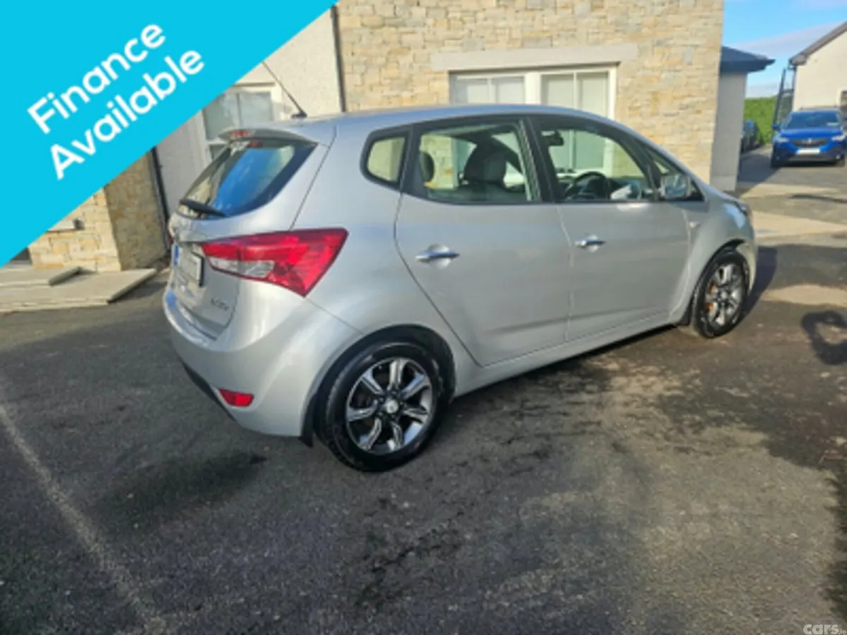 Hyundai ix20 MPV, Petrol, 2016, Silver